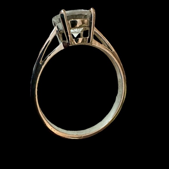 Avon | Vintage Cubic Zirconia Silver Tone Ring (9) - Picture 6 of 8